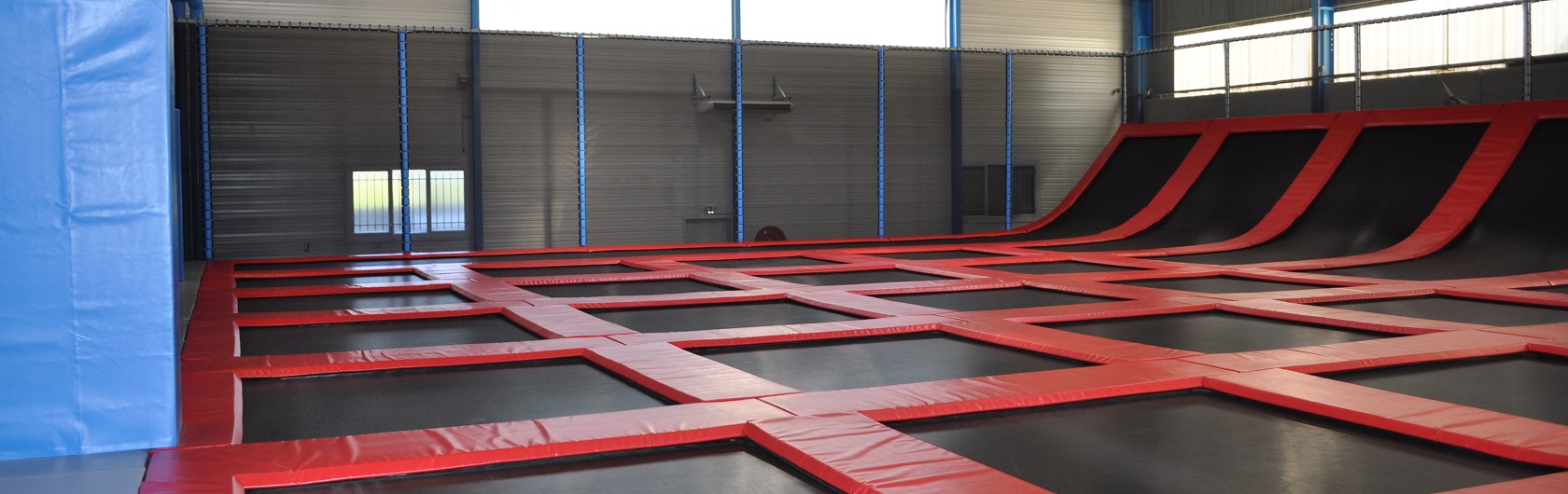 Tiger Jump-Trampoline Park-Contact